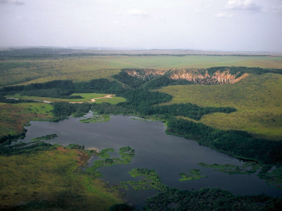 Lac de Lékoni, vue aérienne - Gabon