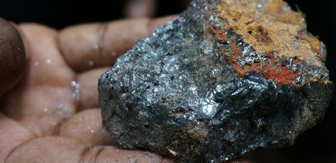 Minerai de manganèse extrait d'une mine au gabon
