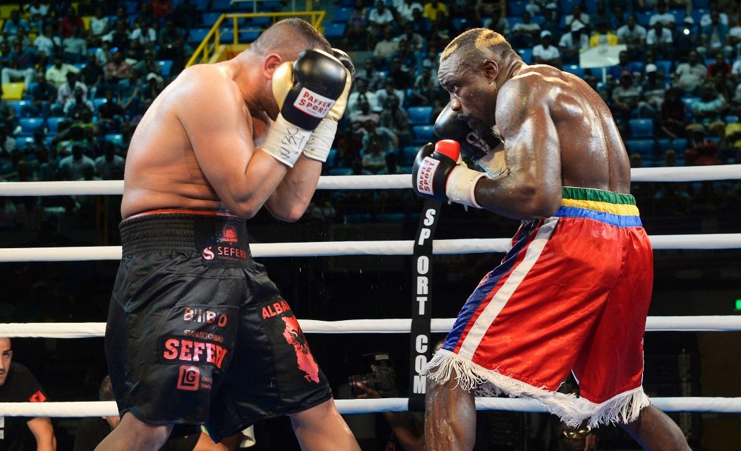 Taylor Mabika s’est offert la ceinture du championnat WBC au Gabon